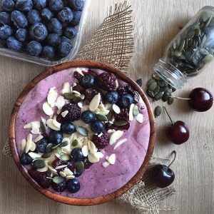 blueberry-blackberry-cherry-smoothie-bowl-screams-Summer